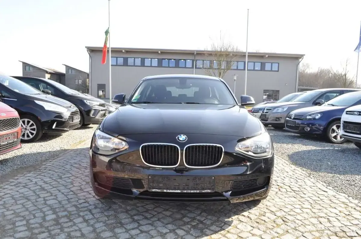 Gebraucht BMW 116 Sport Line 136 PS (100 kW) 2014 Schwarz Kleinwagen