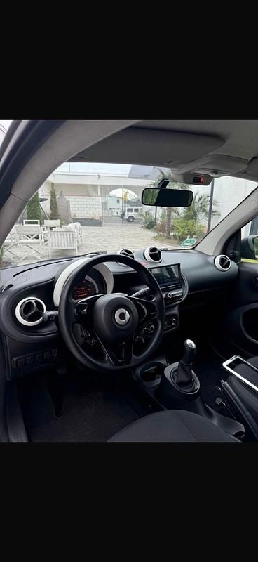 Gebraucht Smart ForTwo Coupé 60 PS (44 kW) 2017 Schwarz Coupé