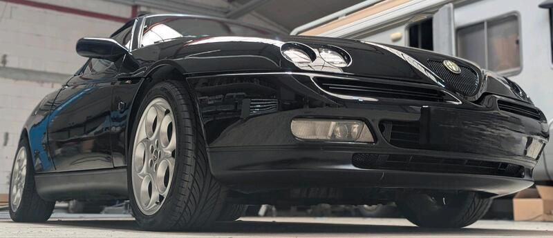 Schwarz Gebraucht 1996 Alfa Romeo Spider Cabrio | 4.600 € (Fairer Preis) - Bild 1/4