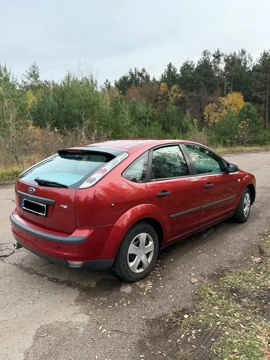 Gebraucht Ford Focus 105 PS (77 kW) 2006 Rot Kombi
