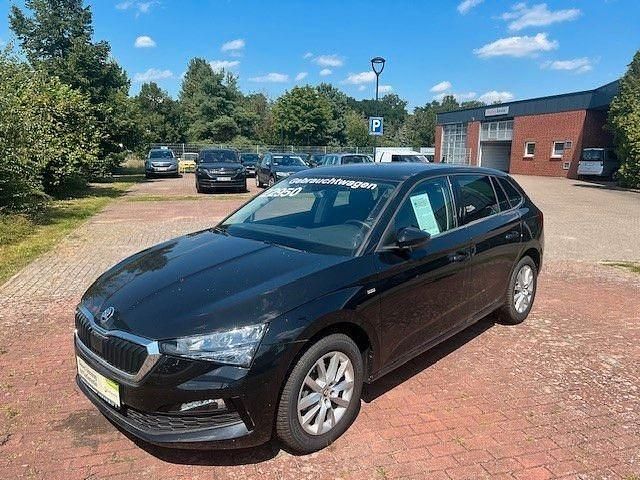 Schwarz Gebraucht 2022 Skoda Scala Ambition Kleinwagen | 20.950 € (Etwas zu teuer) - Bild 1/4