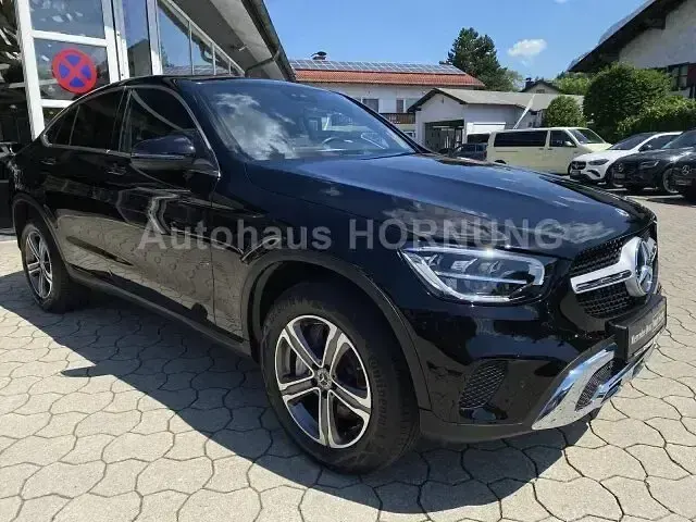 Gebraucht Mercedes GLC300de 306 PS (225 kW) 2021 Schwarz Coupé