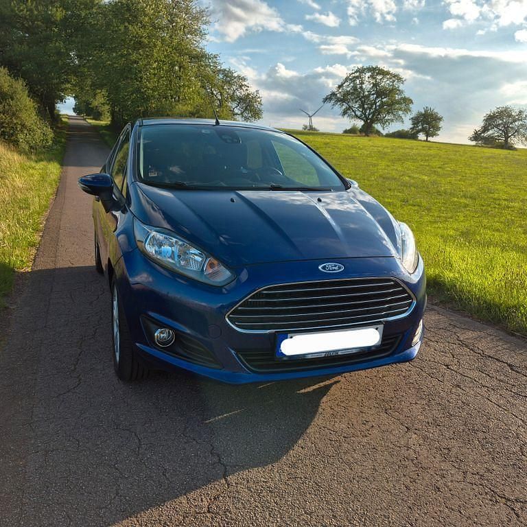 Blau Gebraucht 2014 Ford Fiesta SYNC Edition Kleinwagen | 7.299 € (Fairer Preis) - Bild 1/4