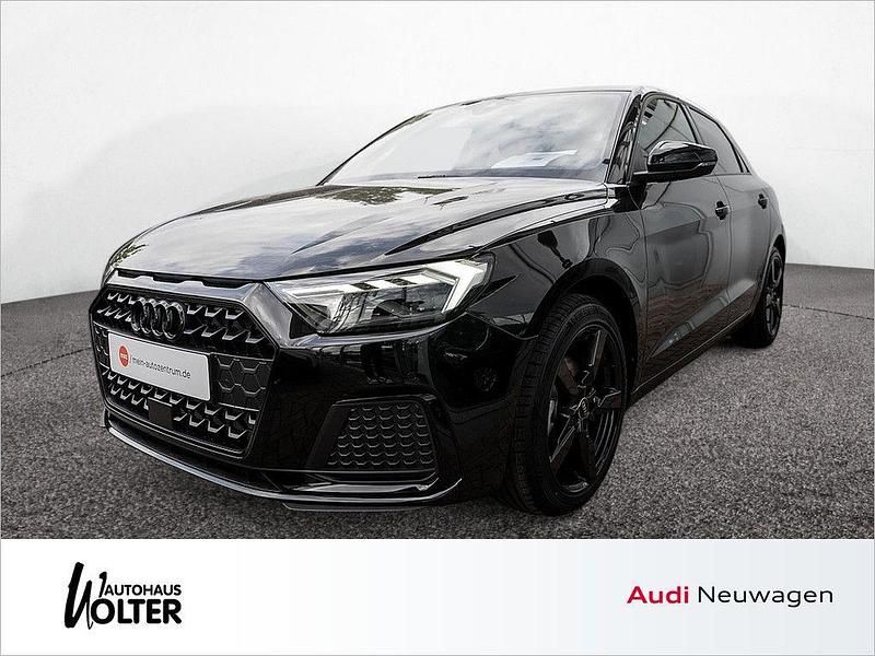 Mythosschwarz Neu 2025 Audi A1 Sportback Advanced Kleinwagen | 31.490 € (Fairer Preis) - Bild 1/4