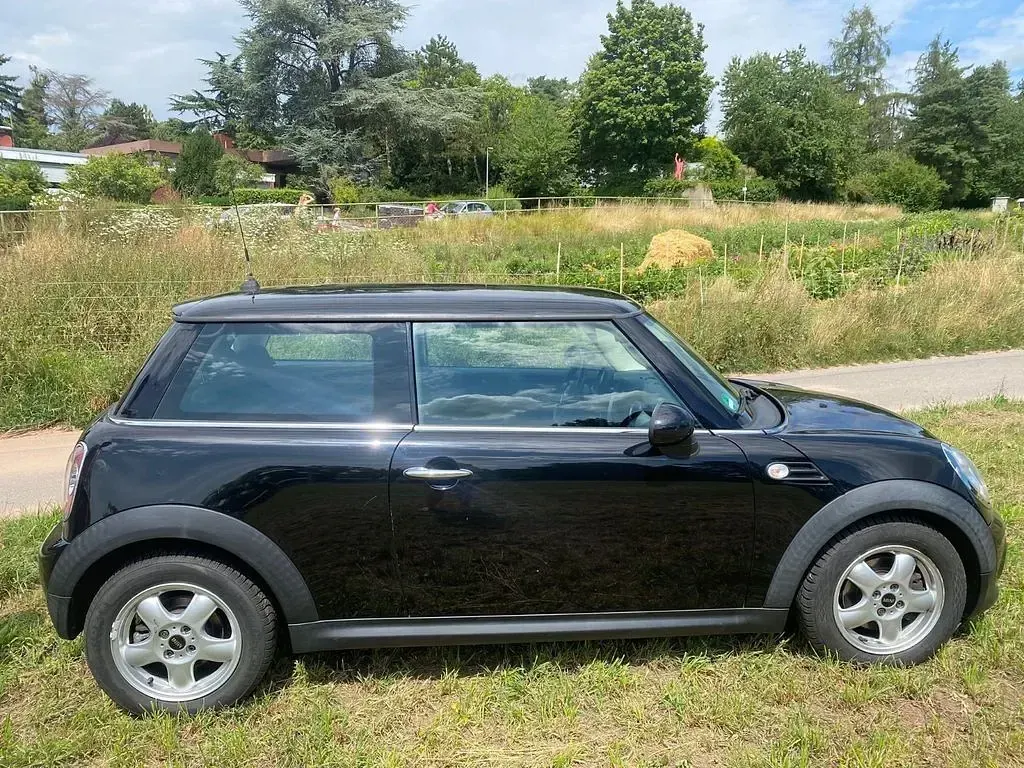 Gebraucht Mini Cooper 122 PS (89 kW) 2013 Schwarz Kleinwagen