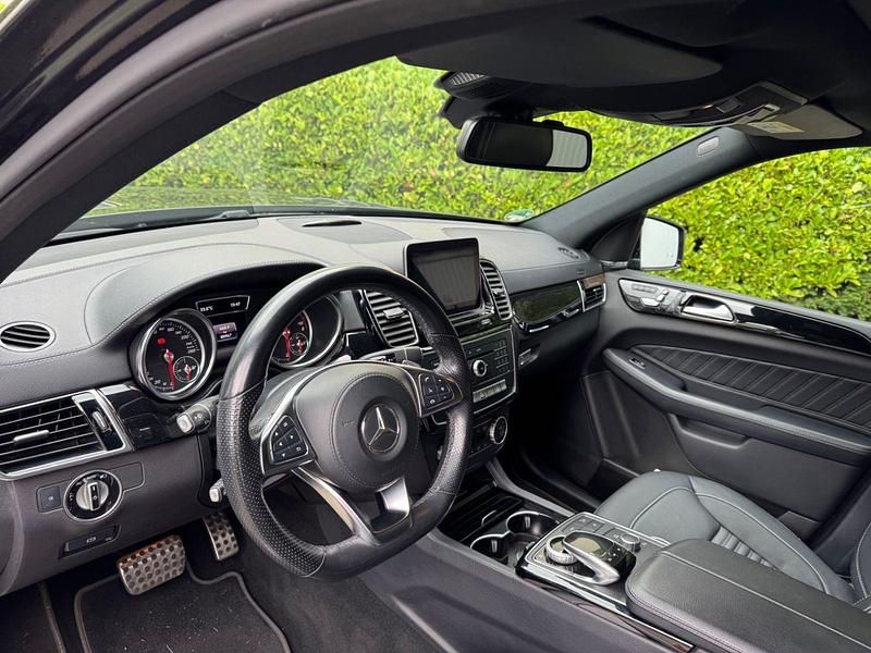 Gebraucht Mercedes GLS350 AMG line 258 PS (189 kW) 2019 Schwarz SUV