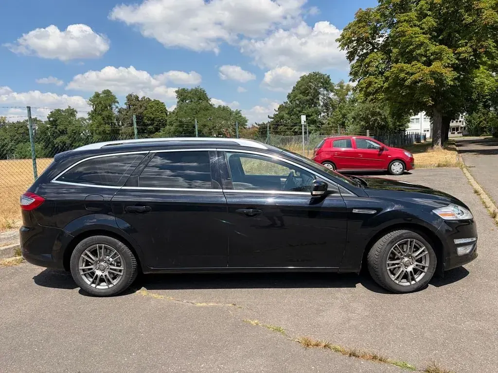 Gebraucht Ford Mondeo Titanium 239 PS (175 kW) 2012 Schwarz Limousine