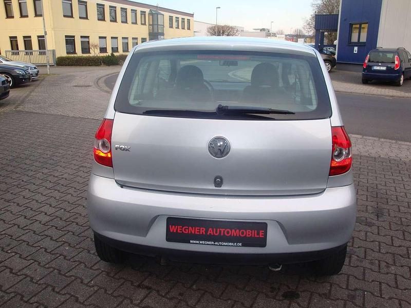 Gebraucht VW Fox Basis 54 PS (39 kW) 2007 Reflexsilber metallic Kleinwagen