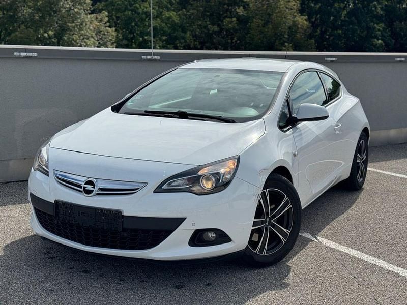 Weiß Gebraucht 2012 Opel Astra GTC Edition Coupé | 4.400 € (Fairer Preis) - Bild 1/4