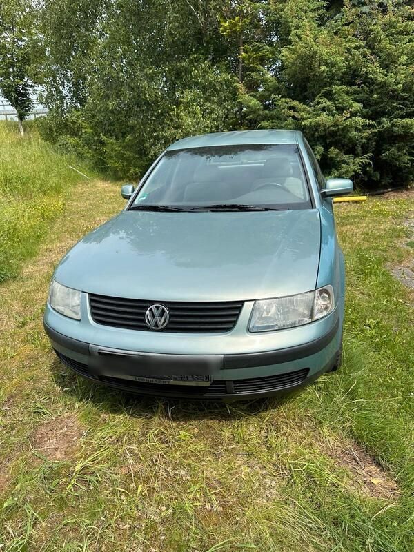 Blau Gebraucht 1999 VW Passat Limousine | 450 € (Superpreis) - Bild 1/4