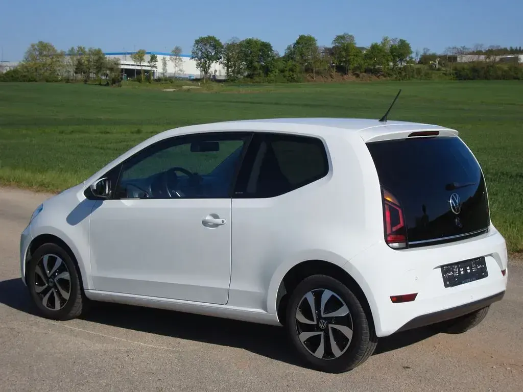 Usata VW up! Active 65 CV (47 kW) 2021 Bianco Utilitaria