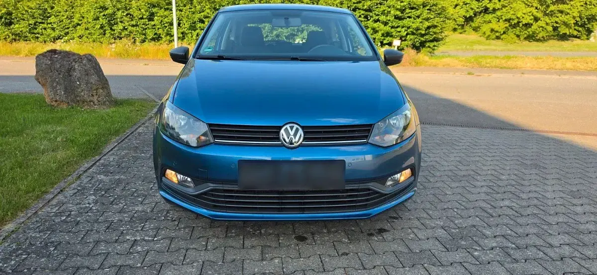 Gebraucht VW Polo Trendline 60 PS (44 kW) 2016 Blau Kleinwagen