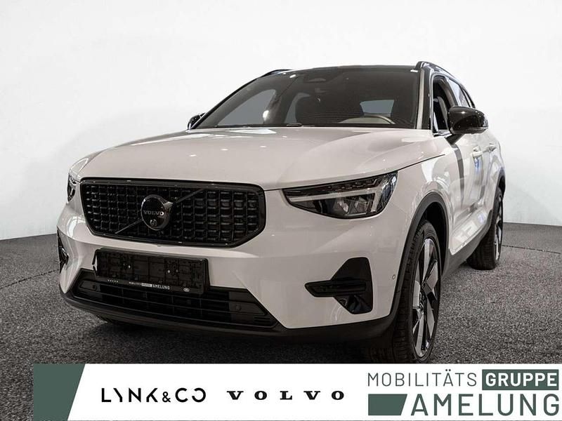 Neu Volvo XC40 Plus 163 PS (119 kW) 2026 Weiß SUV