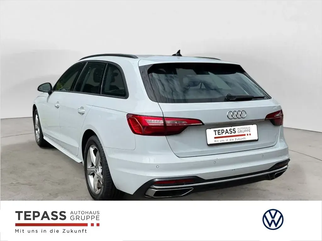 Gebraucht Audi A4 Advanced 163 PS (119 kW) 2023 Weiss Kombi