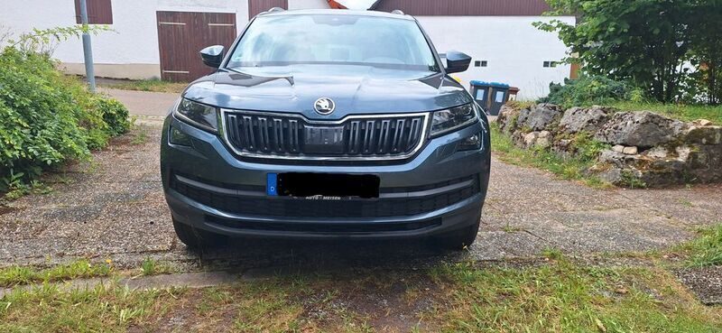 Grau Gebraucht 2017 Skoda Kodiaq SUV | 16.000 € (Fairer Preis) - Bild 1/4
