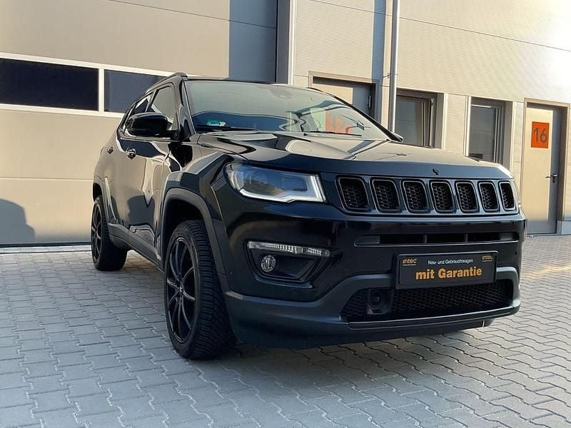Schwarz Gebraucht 2019 Jeep Compass Limited SUV | 18.389 € (Fairer Preis) - Bild 1/4