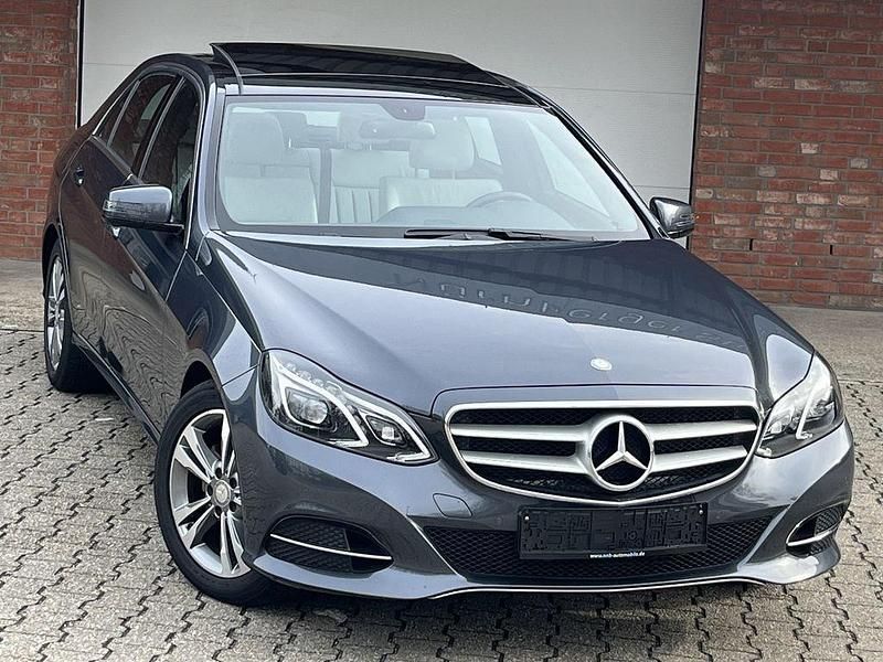 Gebraucht Mercedes E200 136 PS (100 kW) 2014 755 (tenoritgrau  metalliclac Limousine
