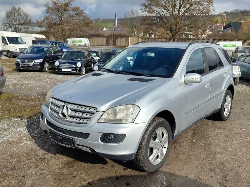 Gebraucht Mercedes ML280 190 PS (139 kW) 2005 Silber SUV
