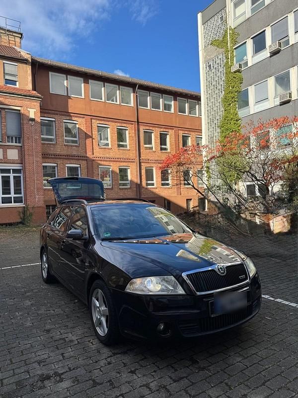 Schwarz Gebraucht 2007 Skoda Octavia vRS Kombi | 3.500 € (Fairer Preis) - Bild 1/4