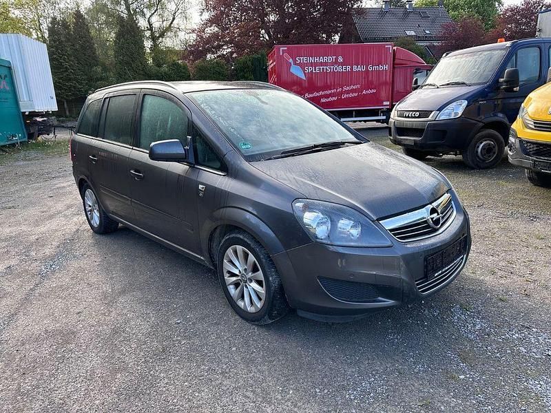 Gebraucht Opel Zafira Edition 125 PS (91 kW) 2010 Grau Van / Kleinbus