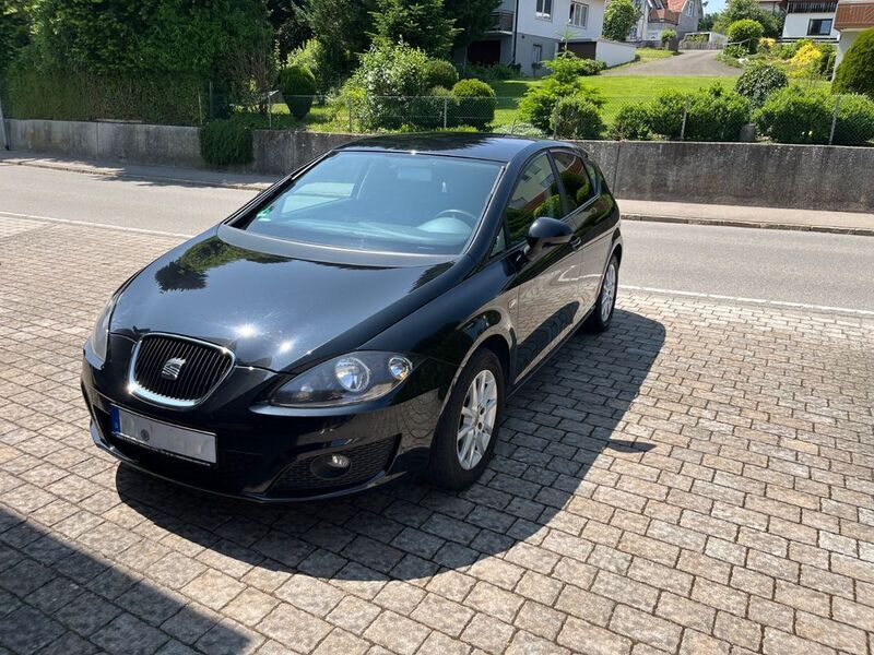 Schwarz Gebraucht 2011 Seat Leon Copa Limousine | 5.500 € (Fairer Preis) - Bild 1/4