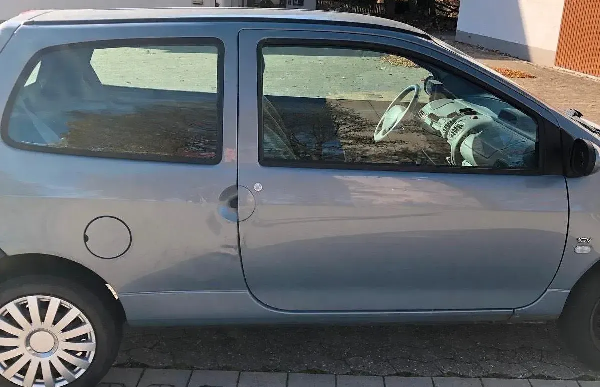 Używany Renault Twingo 55 KM (40 kW) 2002 Niebieski Hatchback