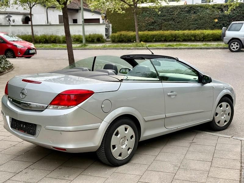 Gebraucht Opel Astra Cabriolet 150 PS (110 kW) 2008 Grau Cabrio