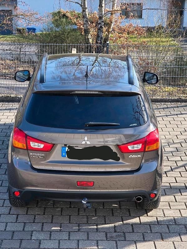Gebraucht Mitsubishi ASX Invite 150 PS (110 kW) 2013 Braun SUV