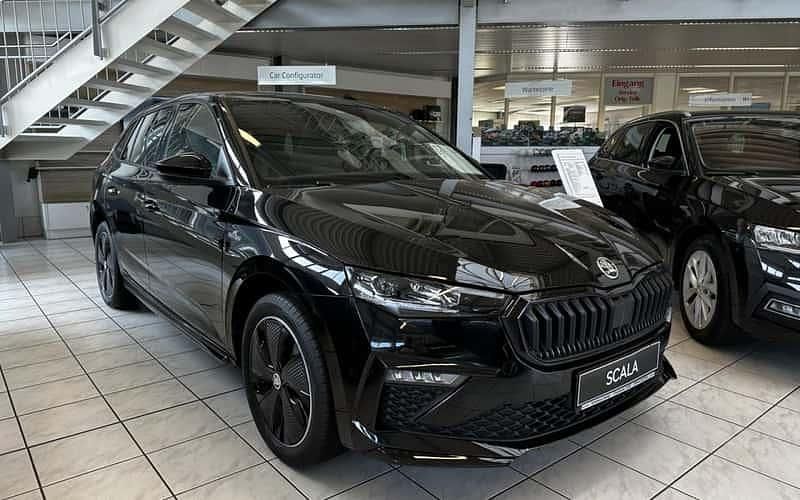 Schwarz Neu 2025 Skoda Scala Monte Carlo Kleinwagen | 26.980 € (Fairer Preis) - Bild 1/4