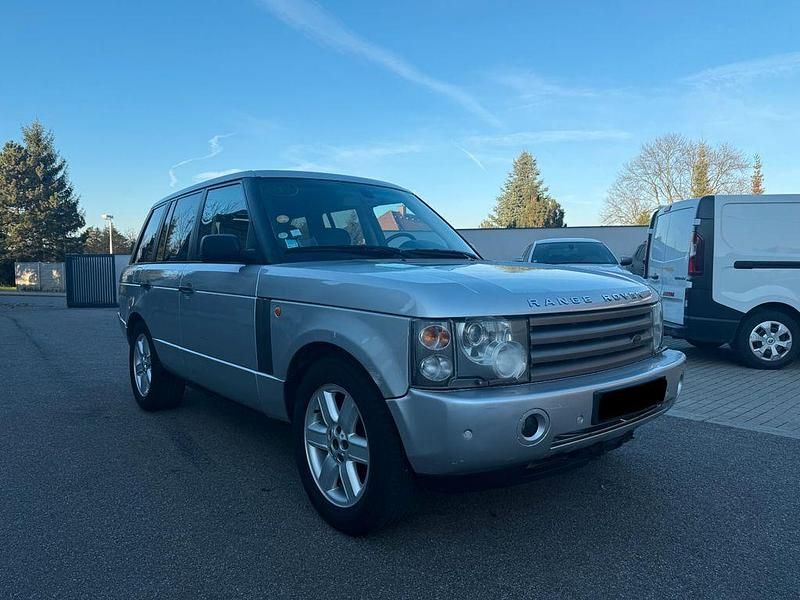 Silber Gebraucht 2003 Land Rover Range Rover Vogue SUV | 5.900 € - Bild 1/4