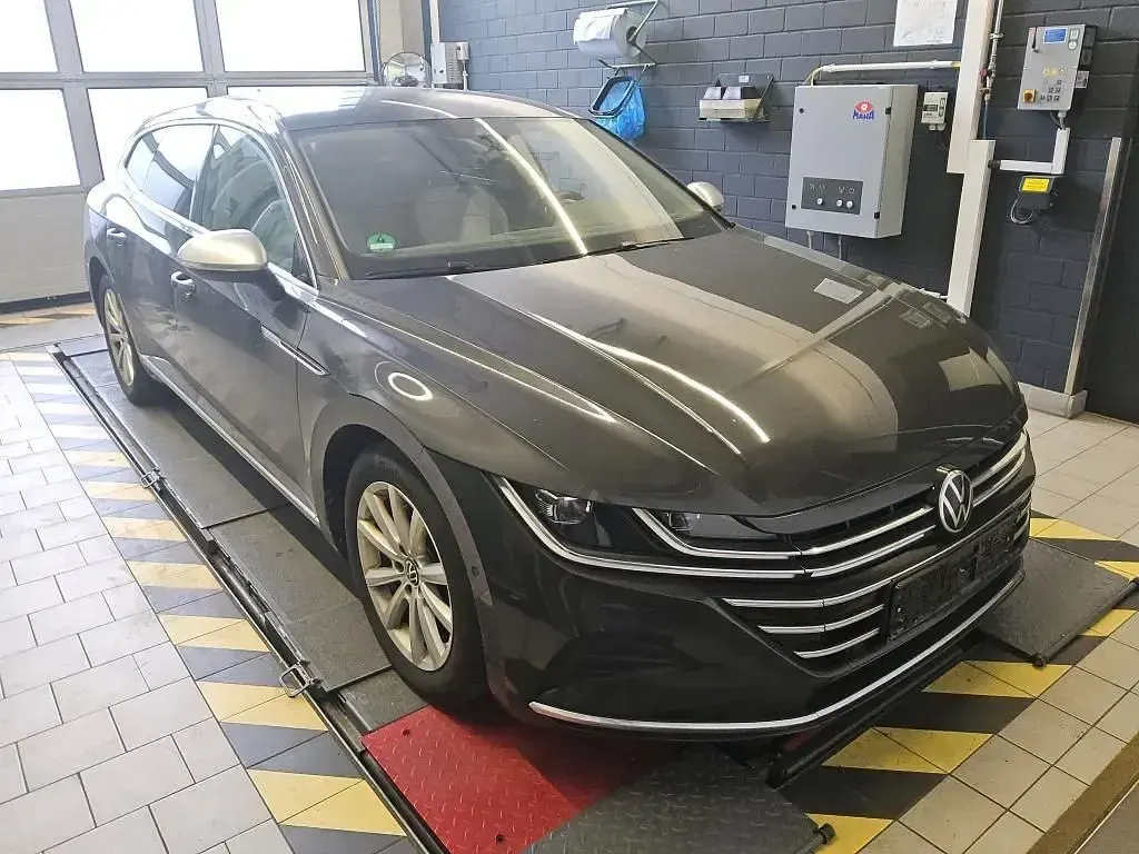 Gebraucht VW Arteon Elegance 200 PS (147 kW) 2023 Grau Limousine