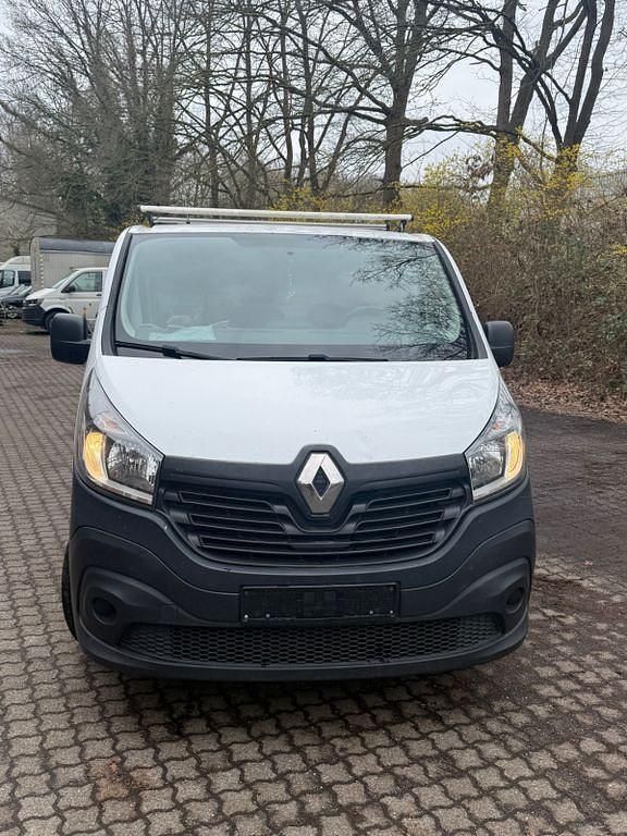 Gebraucht Renault Trafic 95 PS (69 kW) 2016 Weiß Van / Kleinbus