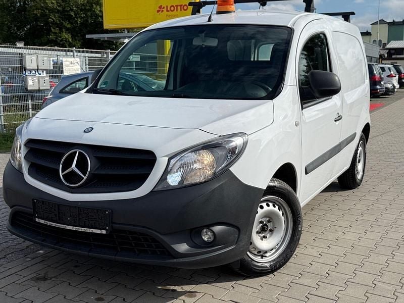 Gebraucht Mercedes Citan 112 114 PS (83 kW) 2017 Weiß Van / Kleinbus