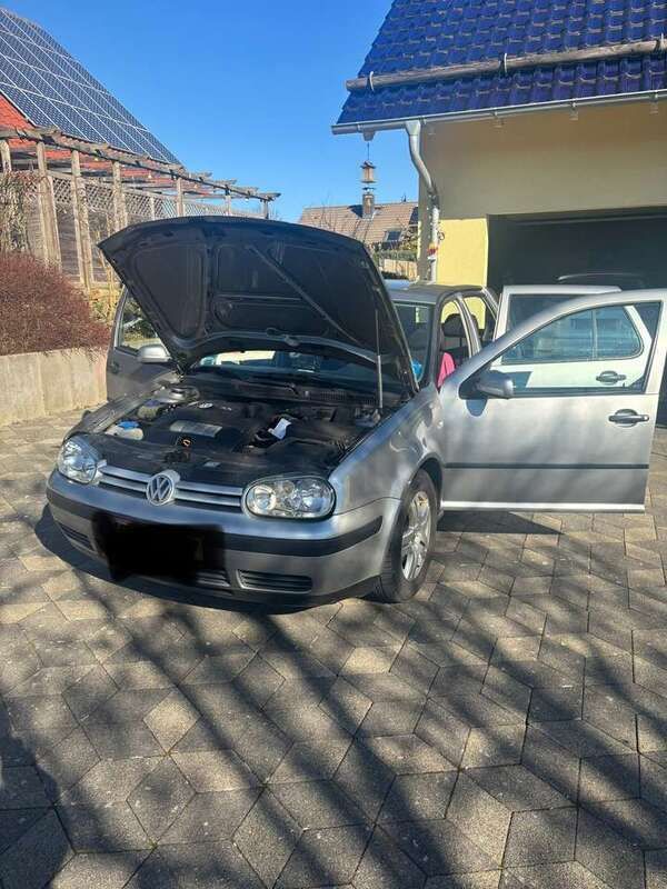 Gebraucht 2002 VW Golf IV Limousine | 1.000 € (Superpreis) - Bild 1/4