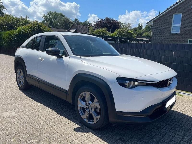 Weiß Gebraucht 2022 Mazda MX30 Sky SUV | 14.400 € (Superpreis) - Bild 1/4