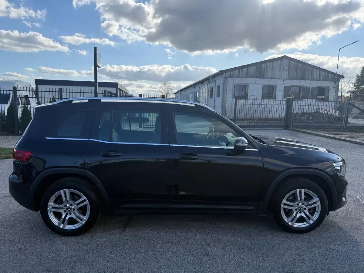 Gebraucht Mercedes GLB200 150 PS (110 kW) 2021 Schwarz SUV