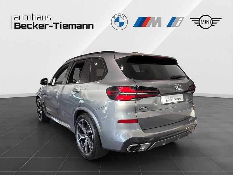 Gebraucht BMW X5 M Sport 286 PS (210 kW) 2024 Grau SUV