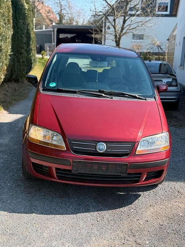 Gebraucht Fiat Idea 100 PS (73 kW) 2005 Rot Van / Kleinbus