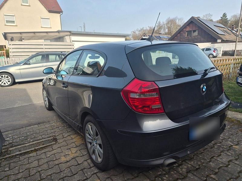 Gebraucht BMW 118 143 PS (105 kW) 2008 Grau Kleinwagen