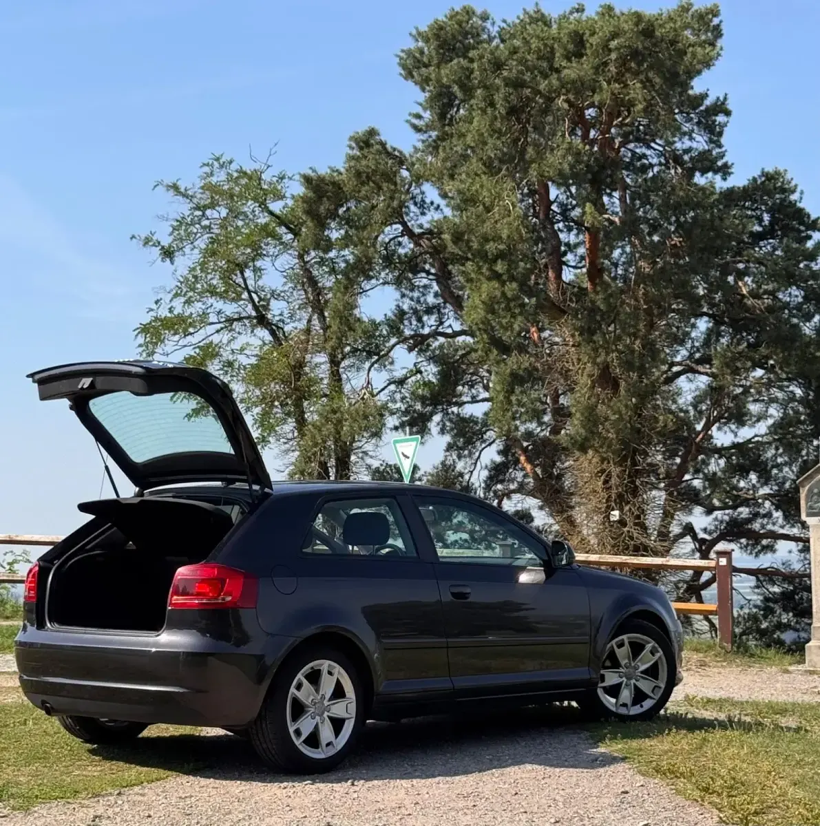 Gebraucht Audi A3 140 PS (102 kW) 2010 Grau Kleinwagen