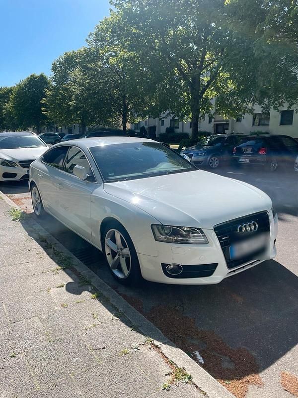 Weiß Gebraucht 2010 Audi A5 S-Line Coupé | 12.200 € (Etwas zu teuer) - Bild 1/4