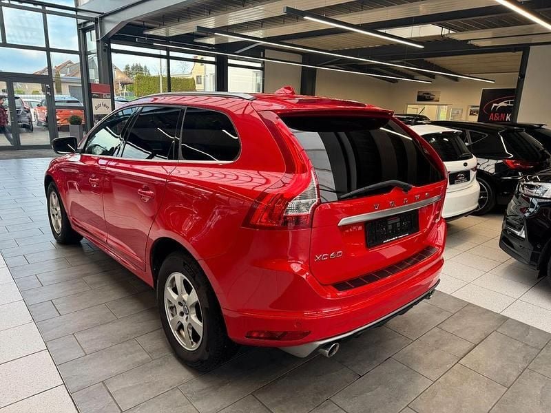 Gebraucht Volvo XC60 R-Design 190 PS (139 kW) 2016 Rot SUV