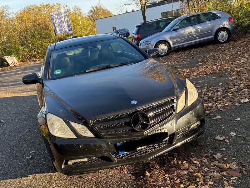 Schwarz Gebraucht 2009 Mercedes E350 Coupé | 6.200 € (Superpreis) - Bild 1/4