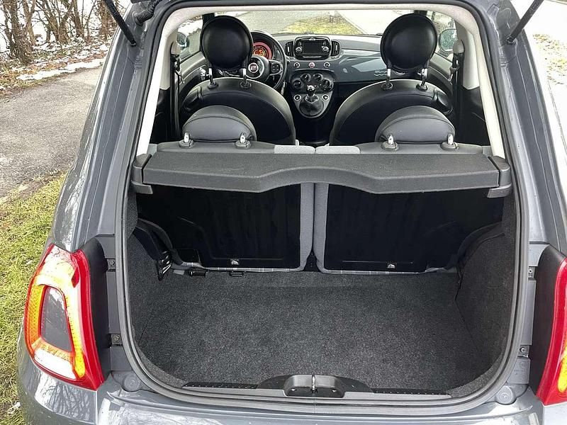 Gebraucht Fiat 500 Lounge 69 PS (50 kW) 2018 Colore esterno (carrara grau) Kleinwagen