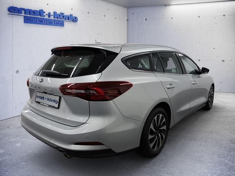 Używany Ford Focus Titanium 155 KM (114 kW) 2025 Srebrny Sedan/Limuzyna