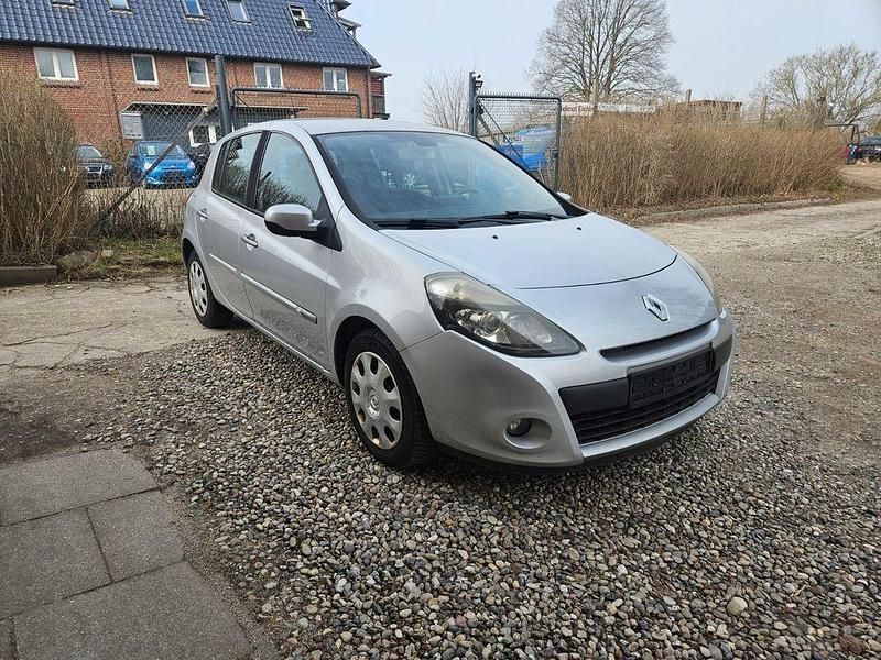 Gebraucht Renault Clio II Dynamique 79 PS (58 kW) 2009 Grau Limousine