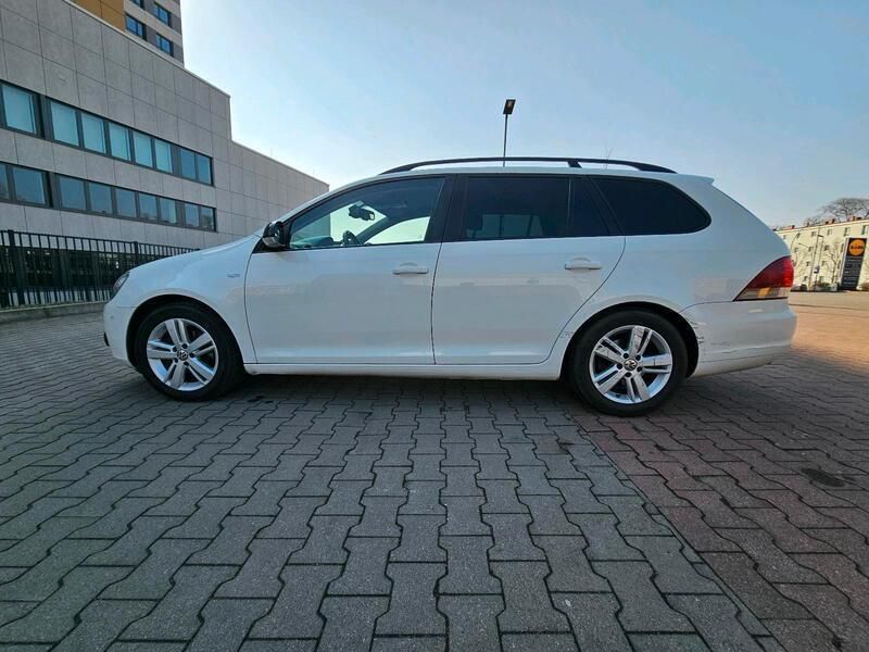 Weiß Gebraucht 2013 VW Golf VI Kombi | 5.600 € (Fairer Preis) - Bild 1/4