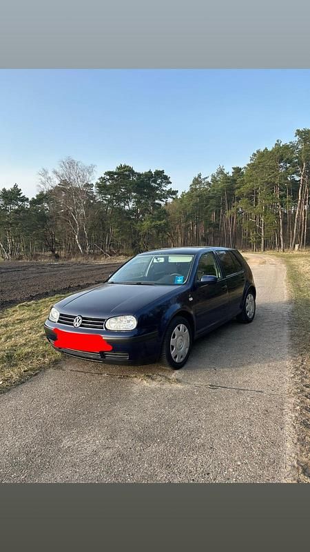 Gebraucht VW Golf IV 75 PS (55 kW) 2000 Blau Kleinwagen