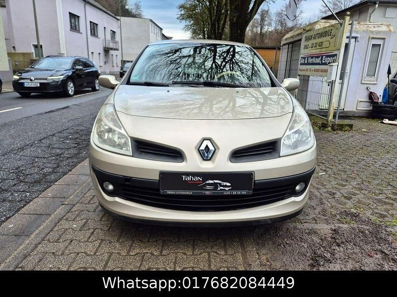 Gebraucht Renault Clio III Privilege 88 PS (64 kW) 2006 Gold Limousine