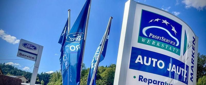 Gebraucht Ford Transit Trend 131 PS (96 kW) 2020 Weiß Limousine